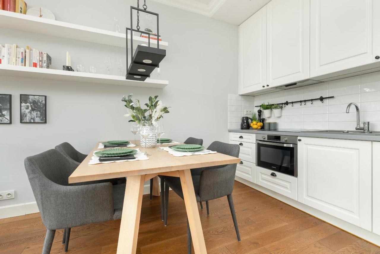 Cozy Apartment Gieysztora Wilanow By Noclegi Renters Varsavia Esterno foto
